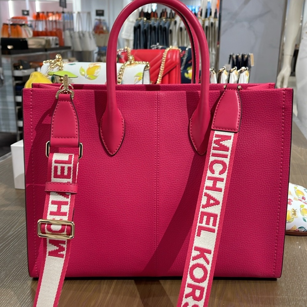 Michael Kors Mirella Medium East West Pebbled Leather Tote Shopper Bag MK EW
NWT - Picture 8 of 16